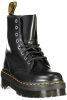 DR. MARTENS NŐI FEKETE CSIZMA