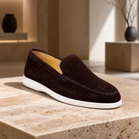   ICON2.020.08 Sötétbarna velúr slip-on férfi cipő fehér talppal